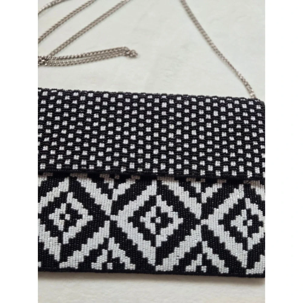 Maria Victoria Black White Beaded Geometric Crossbody‎ Clutch Bag Silver Chain